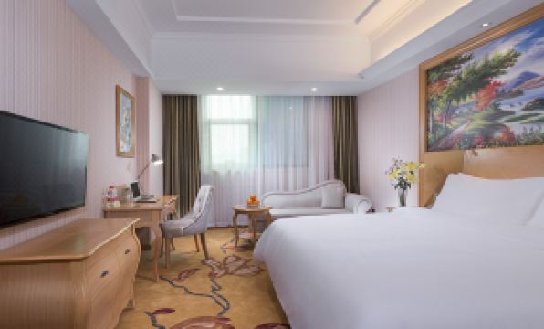 Poliya Hotel (Foshan Guanyao Plaza)
