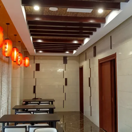 Rain Wood Town Hotel Resort of Yuntai Mountain
