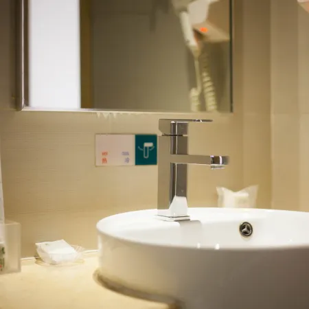 Yihao Hotel (Yichang Three Gorges Tourist Center Wanda Plaza Branch)