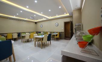 Yuanjia 365 Hotel Chain (Cheng'an Fenghuang Road)