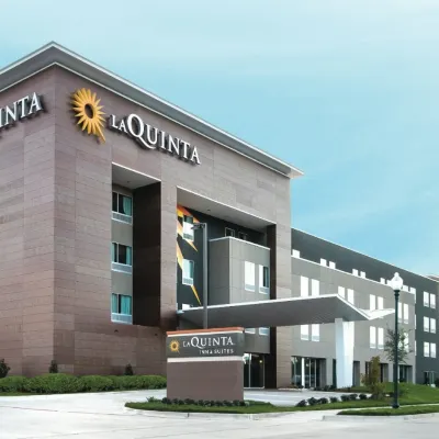 La Quinta Inn & Suites by Wyndham Waco Downtown - Baylor Hotels near Dr Pepper Museum