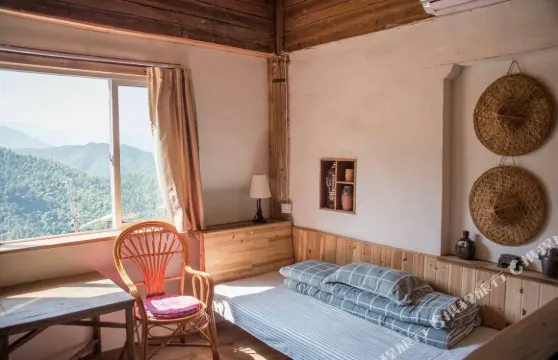 休寧木梨硔紅杜鵑客棧