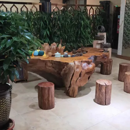 He Huang Pearl Hotel