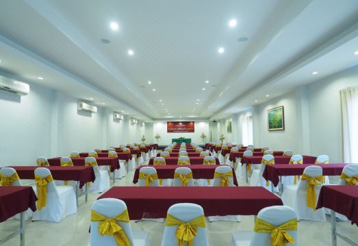 4. 로열 란타 리조..