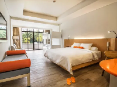 哈里斯海濱度假酒店 鄰近Batam International University的酒店