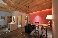 Rootroom Life Hotel