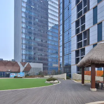 Tinglan Apartment Hotel (Qingdao May Fourth Square MIXC)