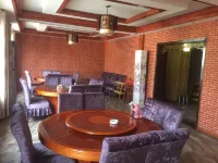 Yuchang Red Holiday Hotel