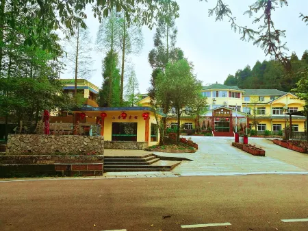 Tiantaishan Small Mill Hotel Отели в г. Цюнлай