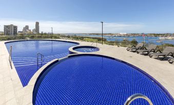 Meriton Suites Southport