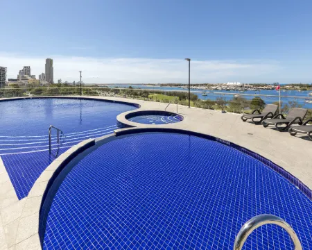 Meriton Suites Southport Leisure & Recreation Photos
