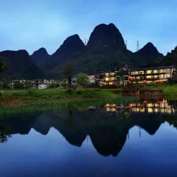 Secret Garden Lakefront Hotel Hotels near Reed Flute Cave