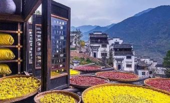 Wuyuan Shicheng Maple Viewing Homestay (Shicheng Red Maple Leaf Scenic Area)