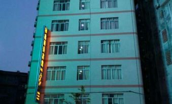 Rongxian Hexin Business Hotel