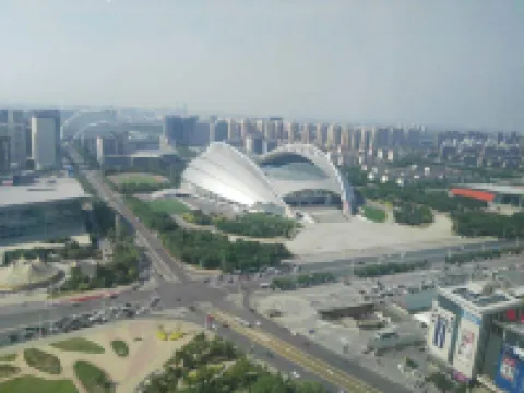 豪澤芮茲飯店 HOLZ RIEZ HOTEL （瀋陽奧體中心渾南外灘市集店）