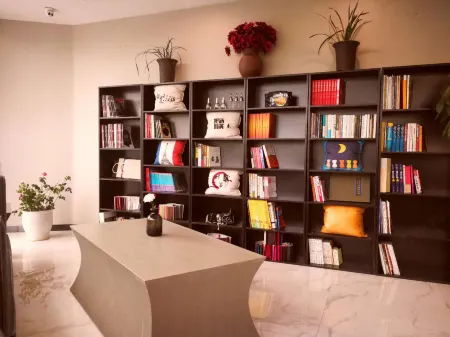 Shanyehong Hotel Отели рядом с достопримечательностью «Temple of the Sleeping Buddha (Wofosi)»