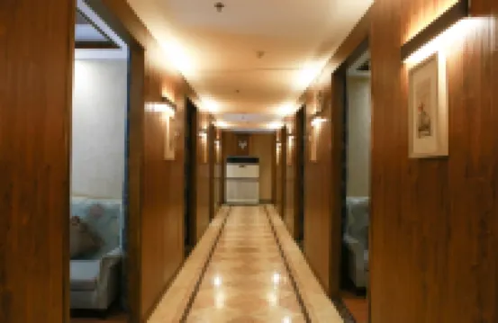 營山羅馬假日商務賓館