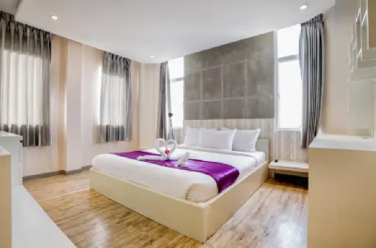 懷特公寓飯店 吐斯廉屠殺博物館附近的飯店