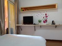 重庆机场附近普通公寓(分店) - 简洁一室大床房