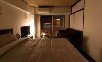 Katsuhiro Apartment 4