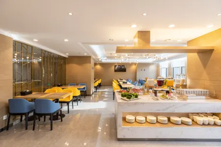 Kyriad Marvelous Hotel (Shouguang Municipal Government) Отели рядом с достопримечательностью «Shouguang Vegetable Hi-Tech Demonstration Park»