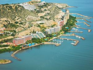 Aqua Vi Marina Hotel & Suites