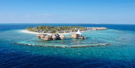 The Nautilus Maldives Отели в г. Hirundoo