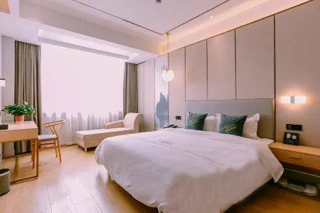 Qingmu Platinum Hotel (Ma'anshan Normal College Mengniu Industrial Park) Отели рядом с достопримечательностью «Tangligong Qinglian Temple»