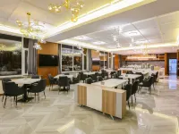 Atour Hotel (Harbin Ice and Snow World, Longchuan Road Metro Station Hotel di Harbin