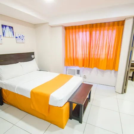 Jade Hotel and Suites