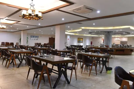 Jinding Shanshui Hotel Отели рядом с достопримечательностью «Western Grand Gorge»