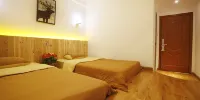 Lingting · Cloud and Mist Mountain-view Inn (Zhangjiajie Wulingyuan National Forest Park Sign Gate) - Mist Tatami Twin Room