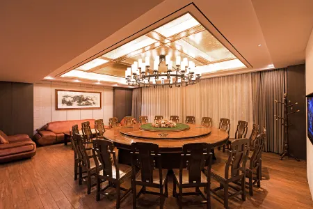 Xilaifu Hotel Отели в г. Шимэнь