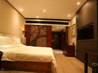 星程酒店(襄阳火车站店) - 高级大床房