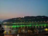 7 Days Premium (Yibin Daguan Tower Cuipingshan Park Branch) Hotels in Yibin