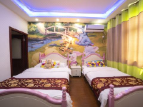 上海金典铭苑 - 小熊维尼家庭主题亲子房