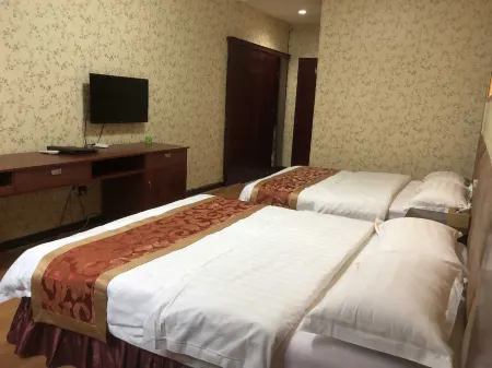 Marriott Business Hotel Отели рядом с достопримечательностью «Shuangbi Square»