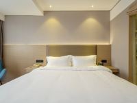 宿适轻奢酒店(上海交通大学店) - 轻奢高级大床房