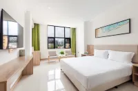 Floral Hotel·Lingshui Yuwan Holiday Hotel (Lingshui Haiyun Plaza) Hotels in Lingshui