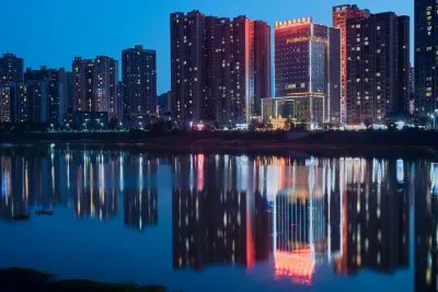 Vienna International Hotel (Bazhong Dadongmen) Hotels near Chuanshan Revolutionary Base Museum