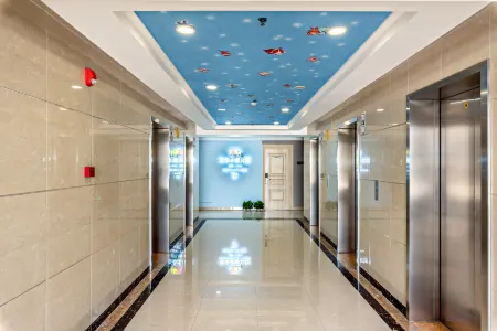Happy Holiday Inn