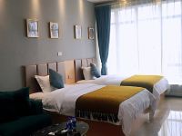 广州悦曼公寓 - 投影豪华景观双床房