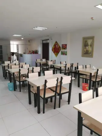 7 Days Inn Отели рядом с достопримечательностью «Больница Город Города Город Город Город Город Город»