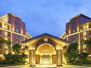 Top 10 4-Star Select Hotels in Fuxian Lake