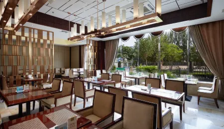 Zhenjun Hotel (Yinchuan Railway Station) Отели рядом с достопримечательностью «China University of Mining and Technology Yinchuan College»