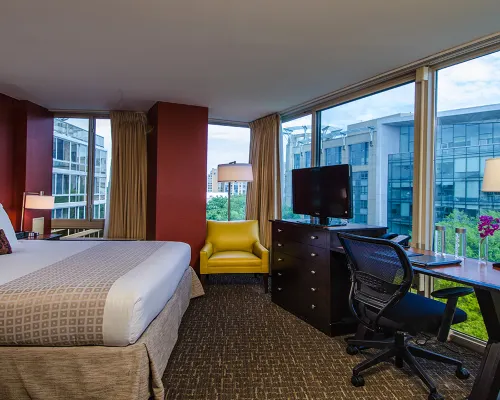 Beacon Hotel & Corporate Quarters Hotels near Farragut Square