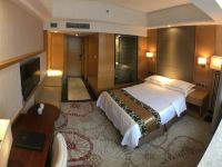 福州聚春园滨江假日酒店 - 高级江景大床房