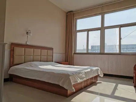 Jinfan Express Hotel Отели рядом с достопримечательностью «Jiunv Peak Scenic Area»