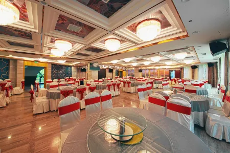 Long U Hotel Отели рядом с достопримечательностью «College of Science and Technology， Chongqing University»