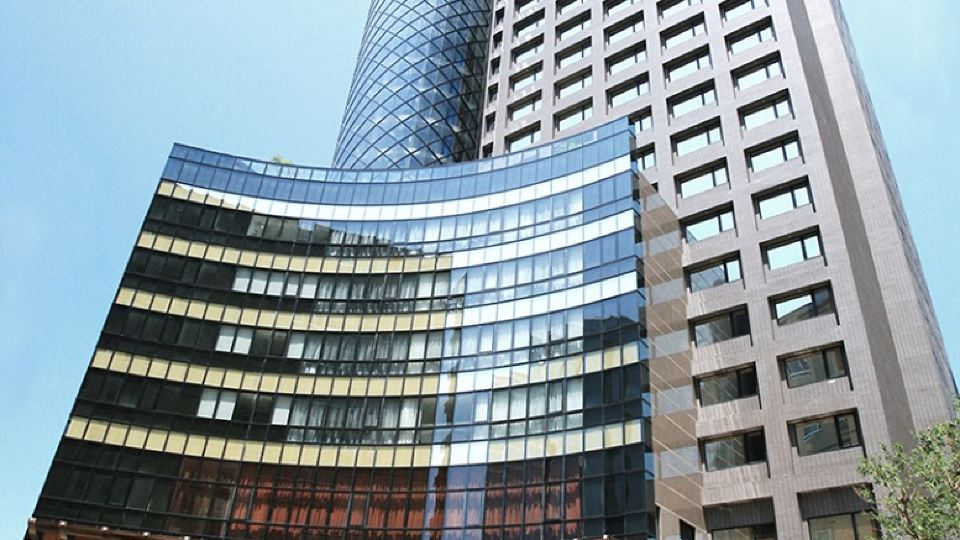 MONARCH SKYLINE HOTEL (Closed to the TaiMall)